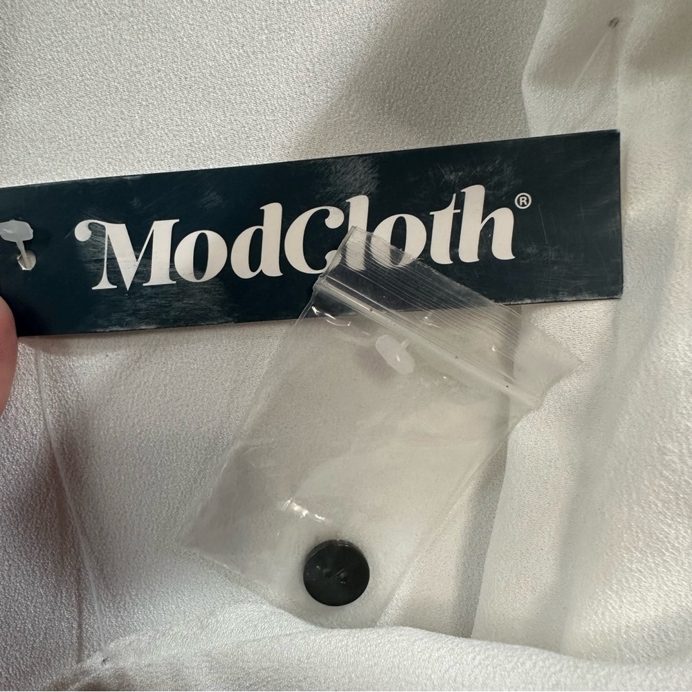 ModCloth Women's Collared Tee Large White Black Keyhole Neck Retro 50s Style NWT - Picture 3 of 7